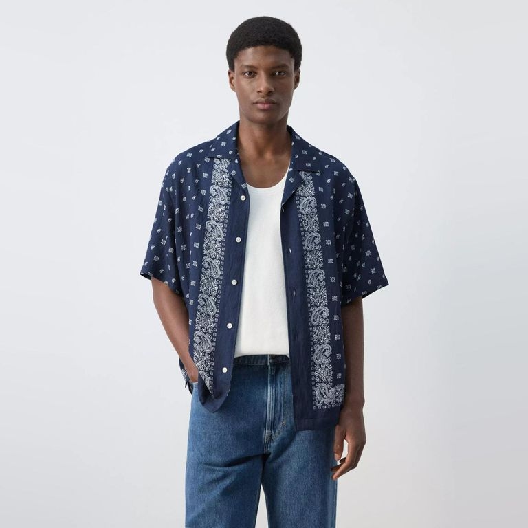 Camisa Regular Fit Fluida Estampada Hombre