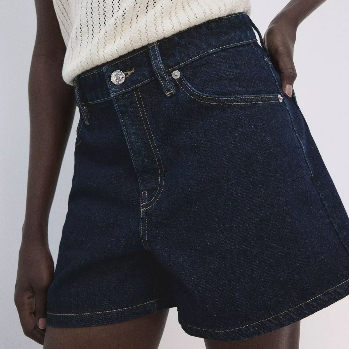 MANGO - Shorts Denim Rectos Tiro Medio Mujer Mango