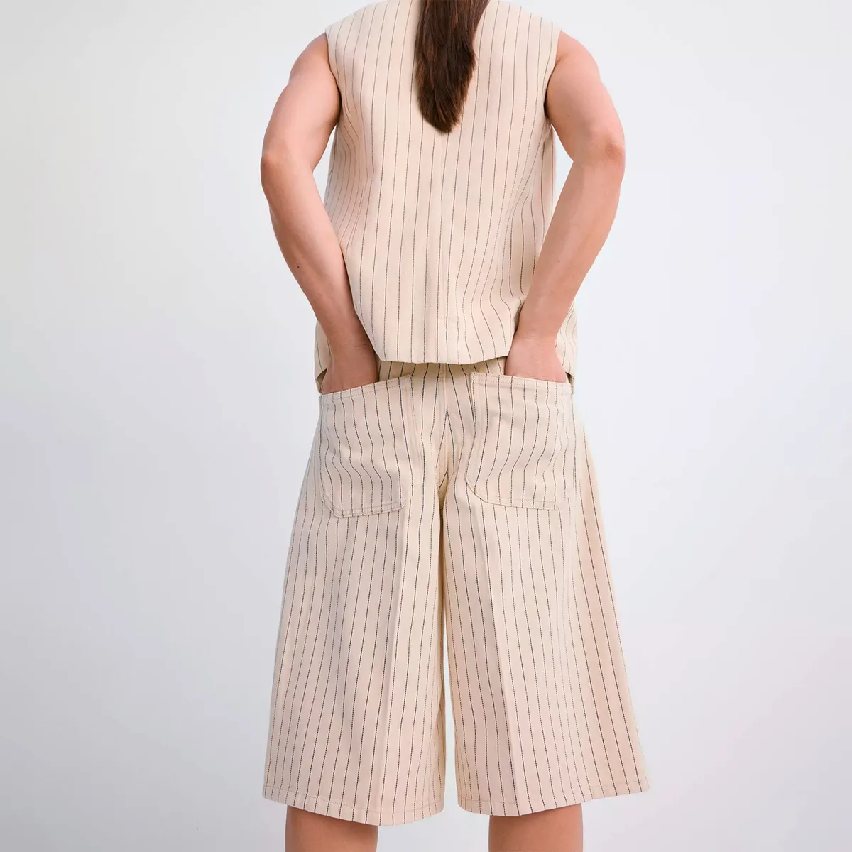 MANGO - Bermudas Rayas Tiro Medio Mujer Mango