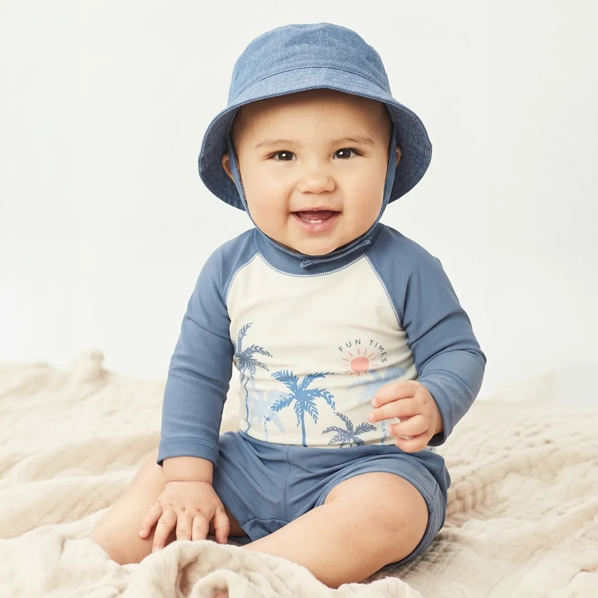 CARTER'S - Traje de Baño protección UV50+ Bebé Niño