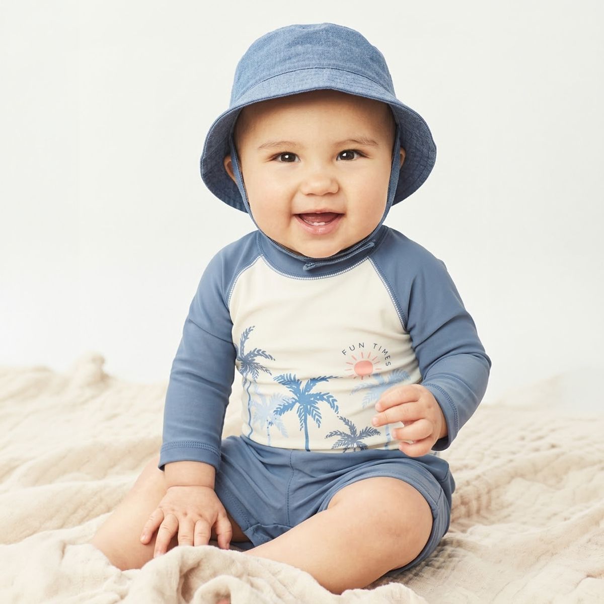 CARTER'S - Traje de Baño protección UV50+ Bebé Niño