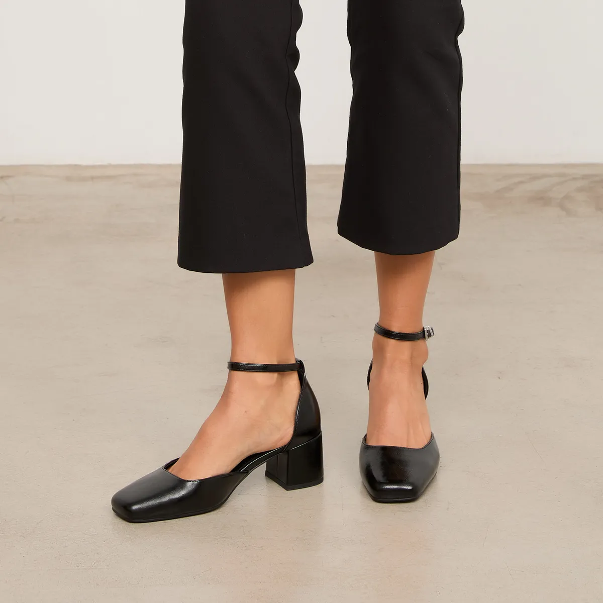 MIM - Zapato Formal Mujer Punta Cuadrada Negro Mim