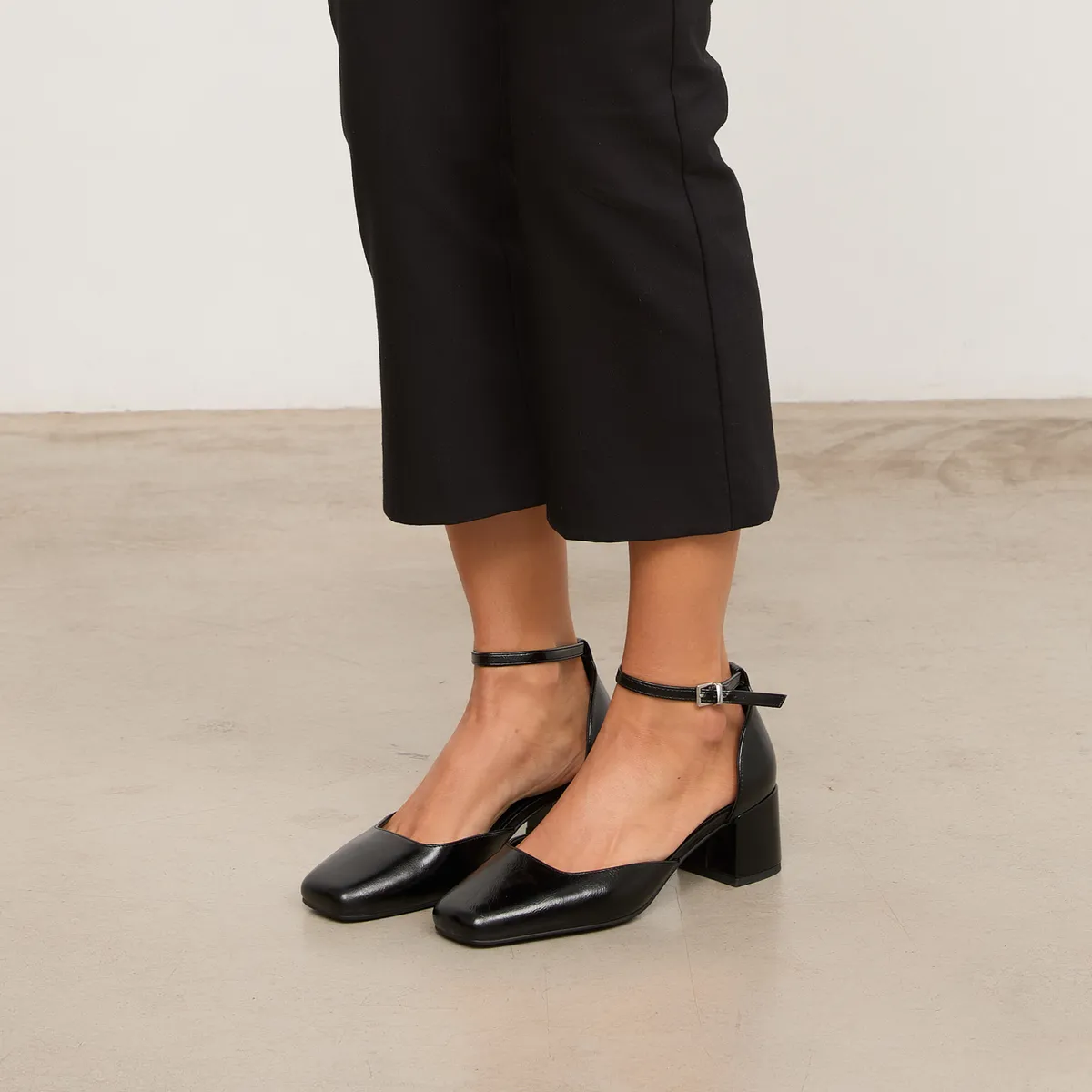 MIM - Zapato Formal Mujer Punta Cuadrada Negro Mim