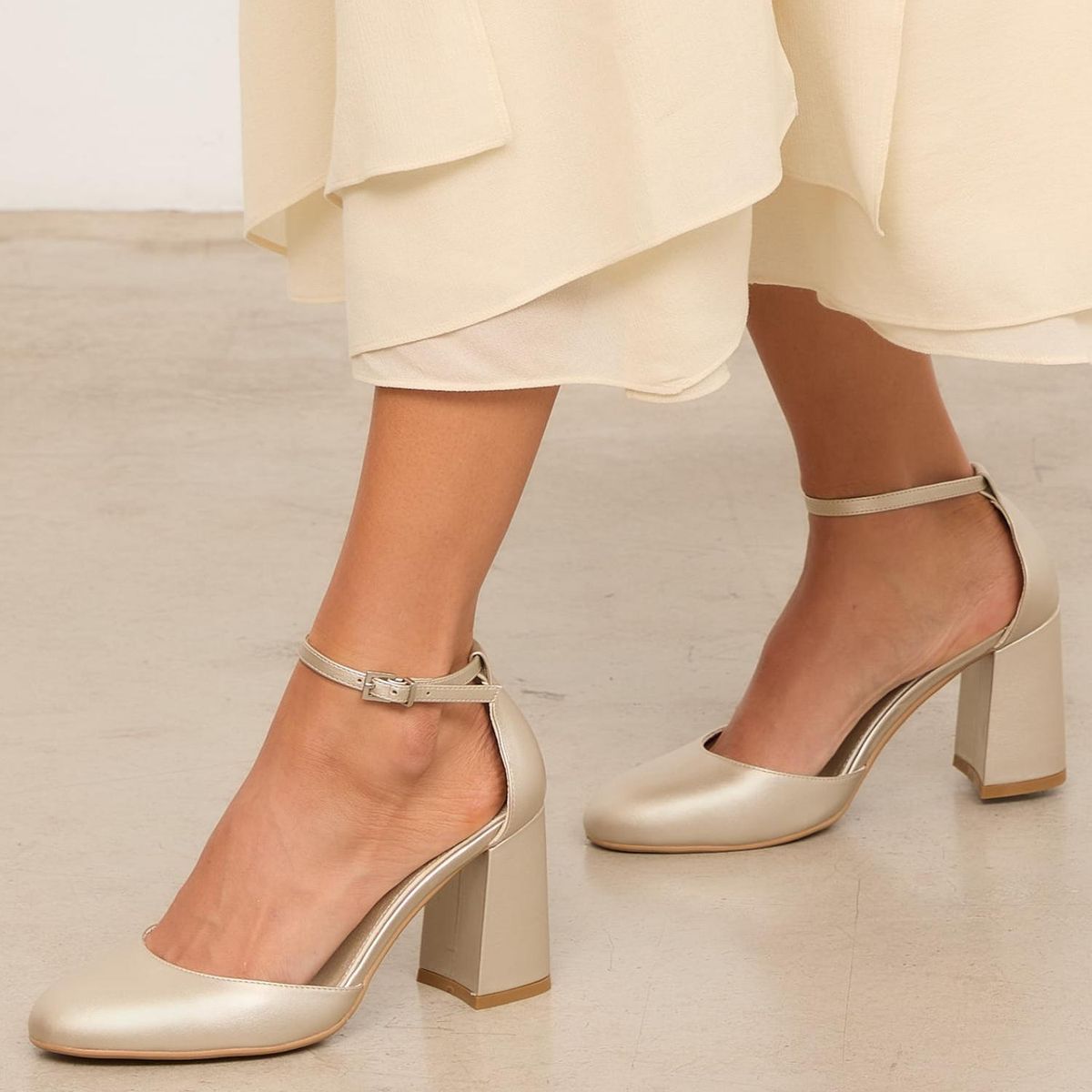 MIM - Zapato Formal Mujer Beige Mim