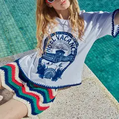 THE FARRA - Polera Estampada Algodón Terminación Crochet Mujer