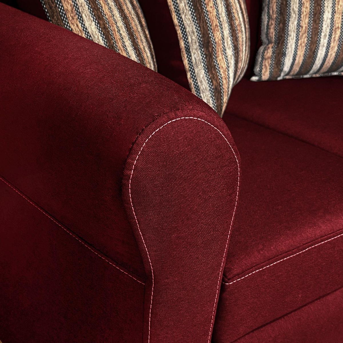 COMERCIALIZADORA ELEGANT DETAIL - Sofa 1 Cuerpo Marcus Rojo Comercializadora Elegant Detail