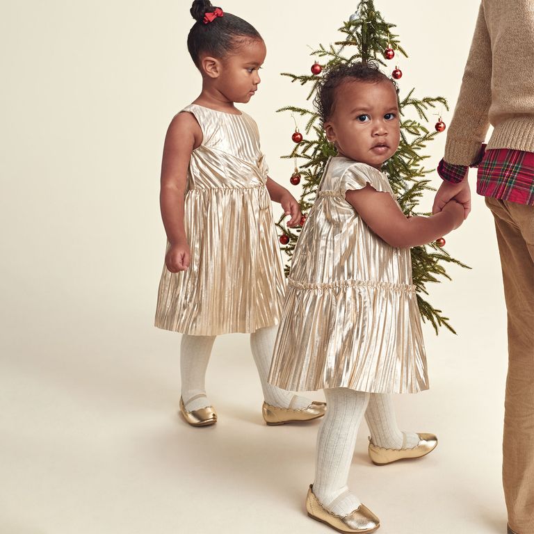 Vestido Textura Arrugada Metalizada con Cubre Pañal Bebé Niña Carter´s