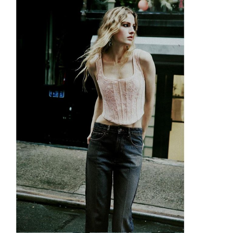 Jeans Efecto Desgastado Straight Fit Mujer