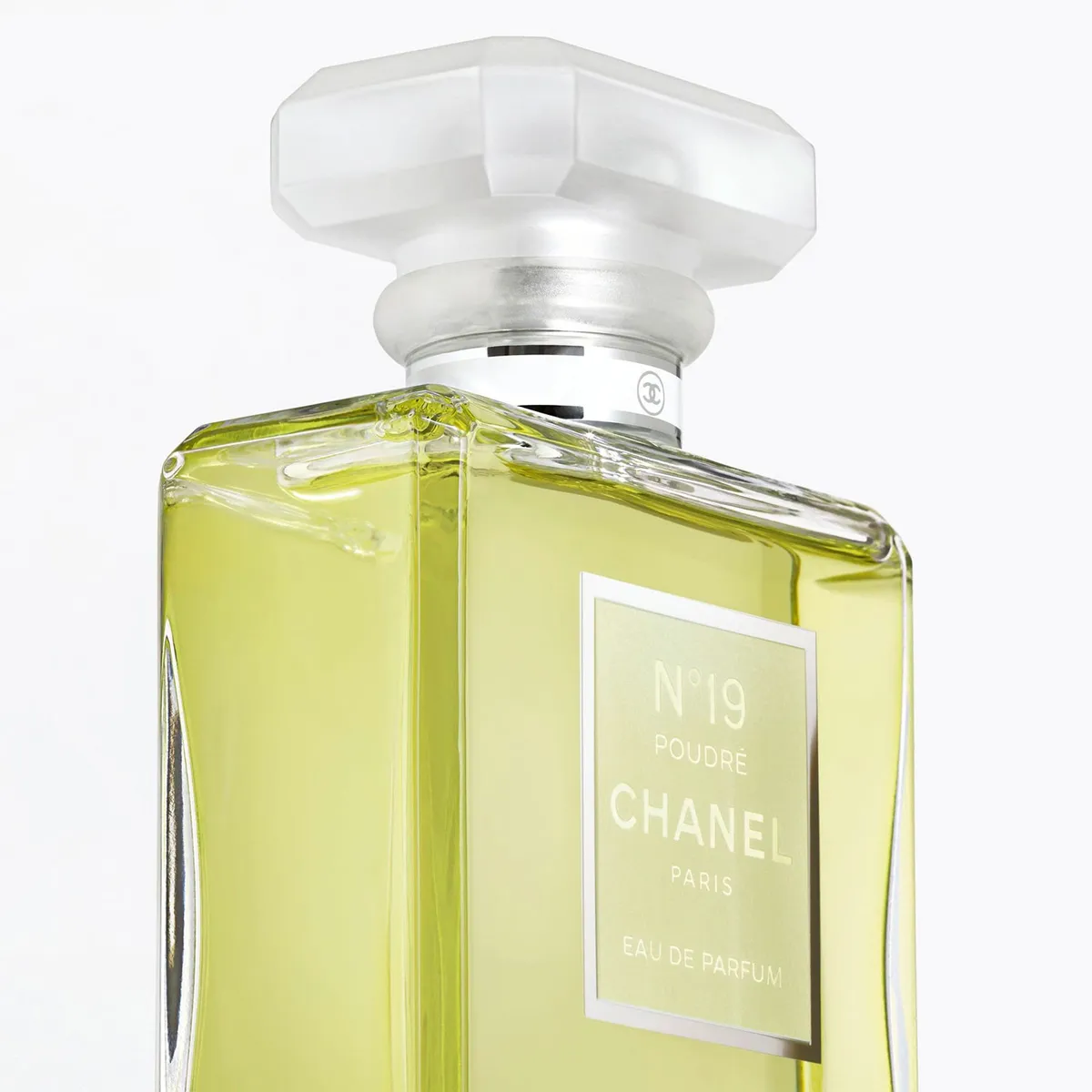 CHANEL - N°19 POUDRÉ Eau de Parfum Vaporizador