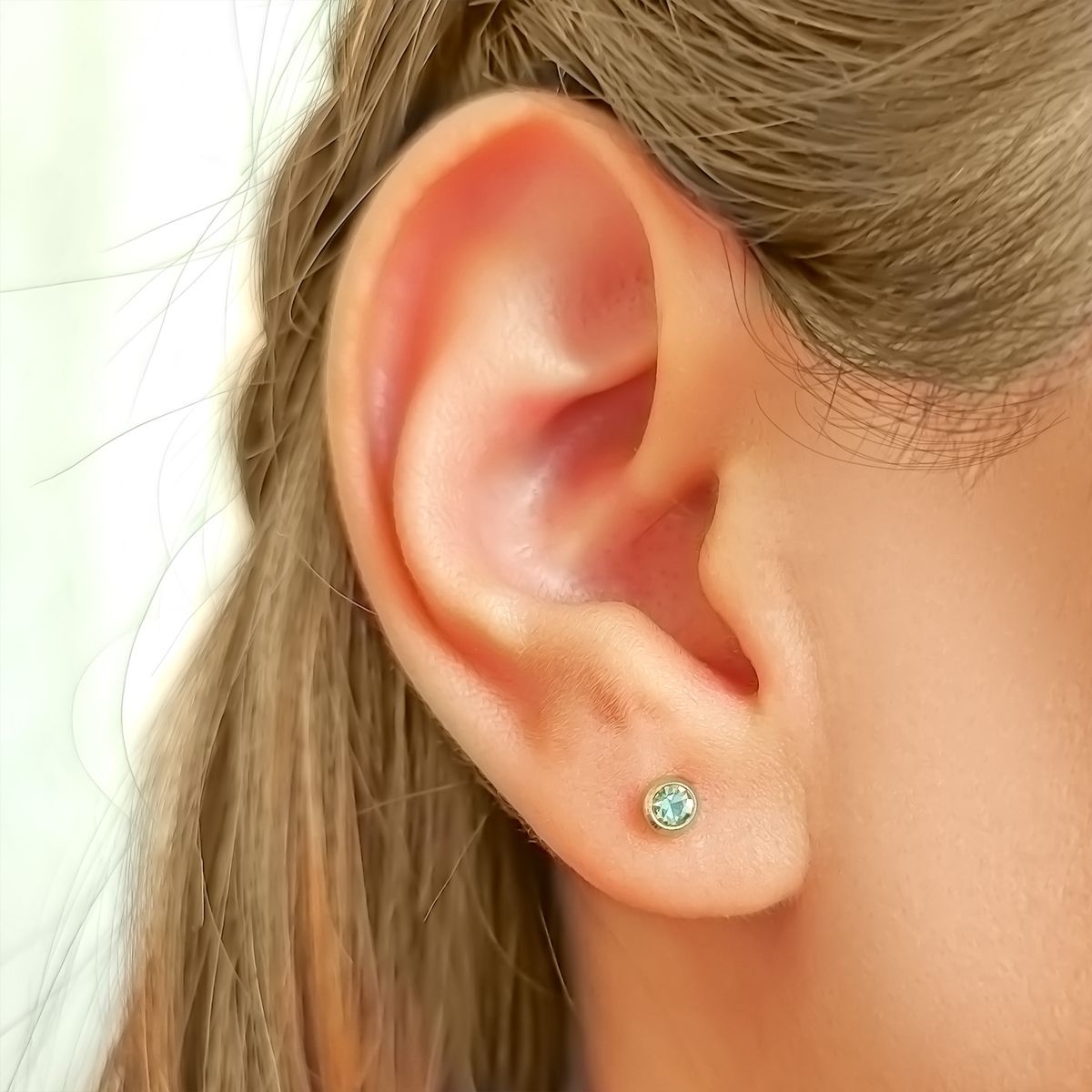 COGGIOLA - Aros Bebé Circón Celeste Enchapado Oro 18K