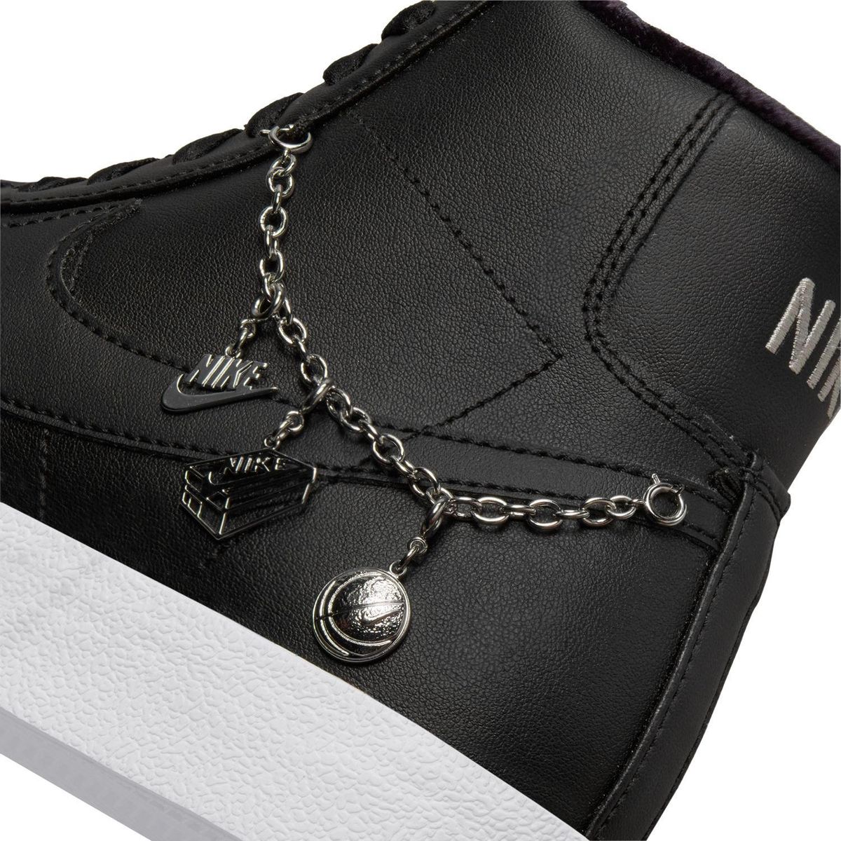 NIKE - Blazer Mid 77 LX Zapatilla Urbana Mujer