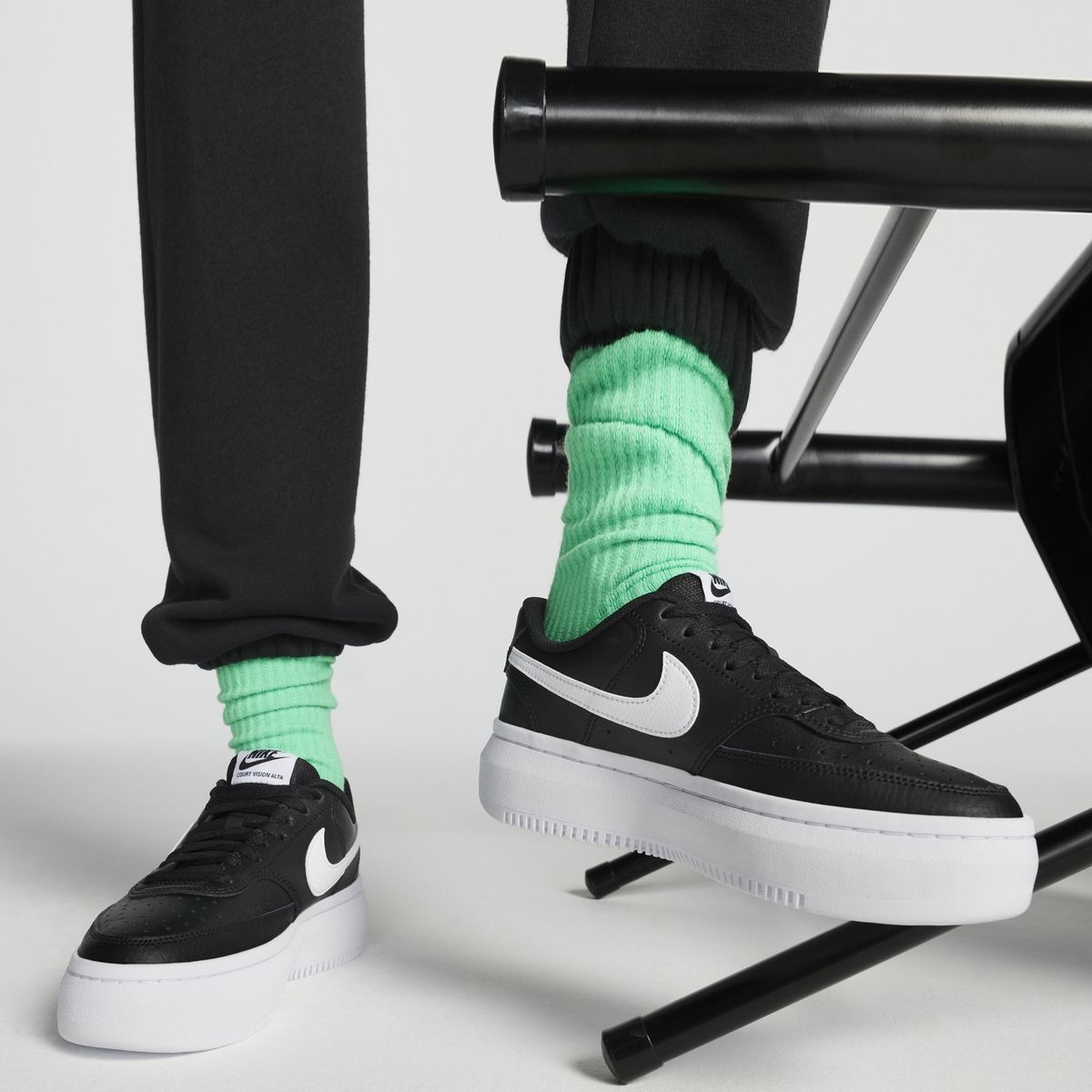 NIKE - Court Vision Alta Zapatilla Urbana Alto Mujer Negro Nike