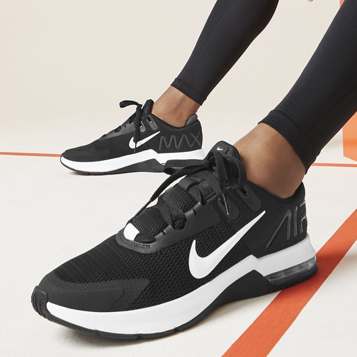 NIKE - Air Max Alpha Trainer 4 Zapatilla Cross Training Hombre Negro Nike