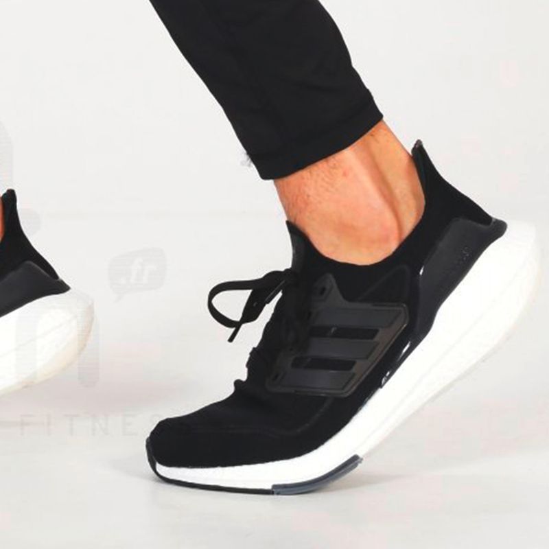 ADIDAS - Adidas Ultraboost 22 primebluezapatilla running hombre negro