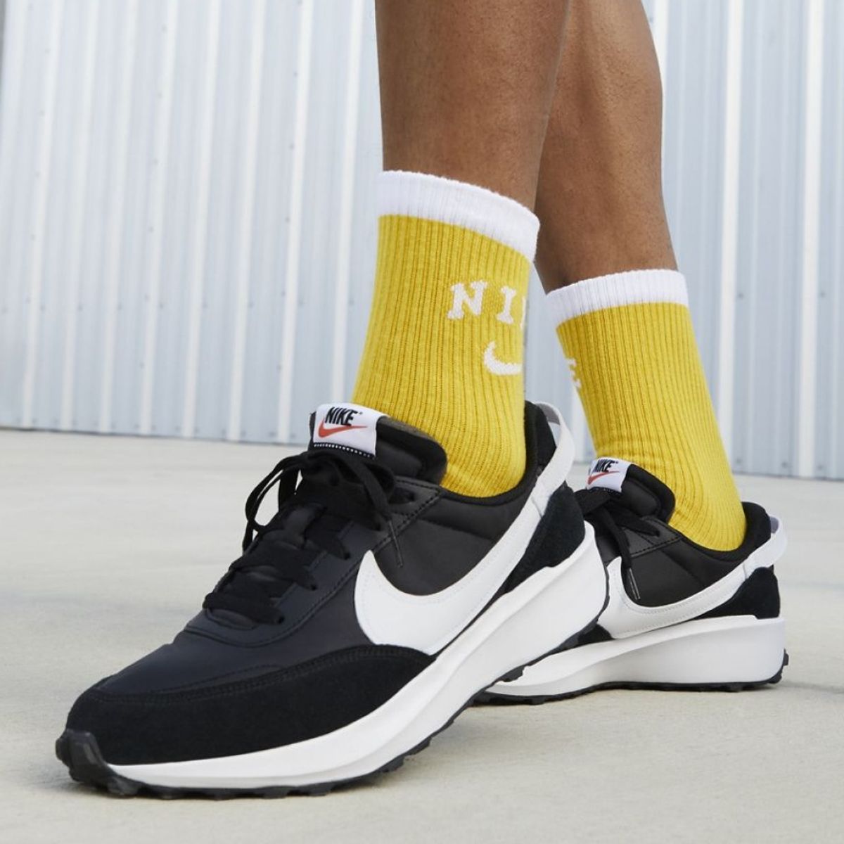 NIKE - Waffle Debut Zapatilla Urbana Hombre Cuero Negro Nike