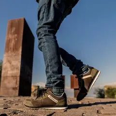 CAT - Ventura Hiker Zapatilla Urbana Hombre Café