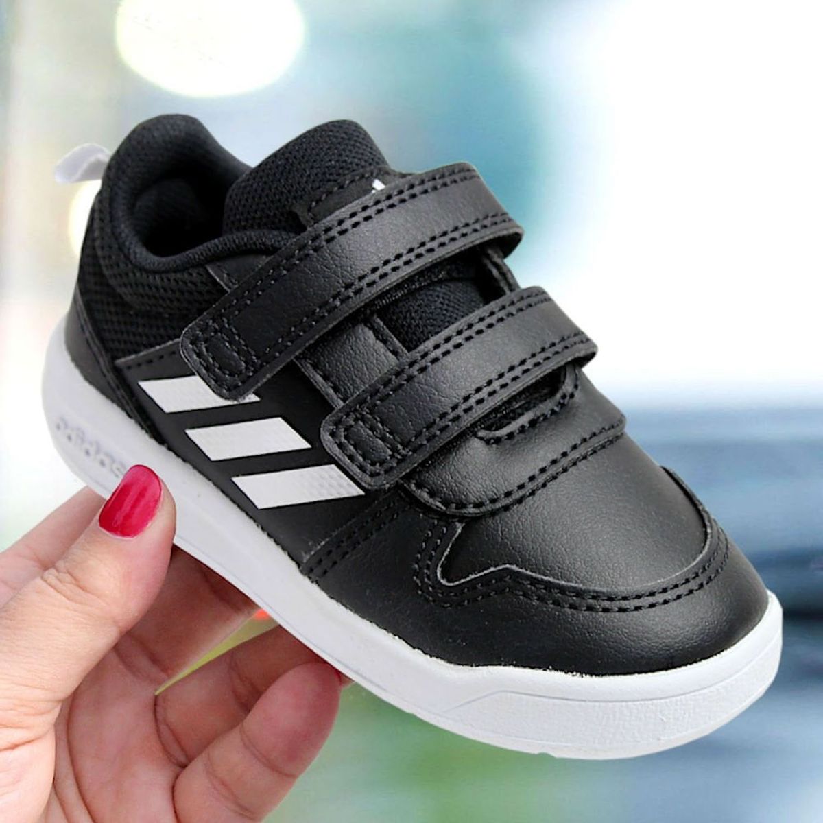 ADIDAS - Tensaur Zapatilla Running Niño Negra Adidas (22 a 27)