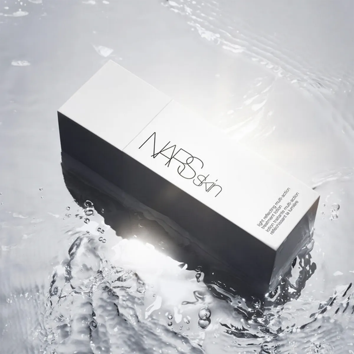 NARS - Loción Light Reflecting Treatment