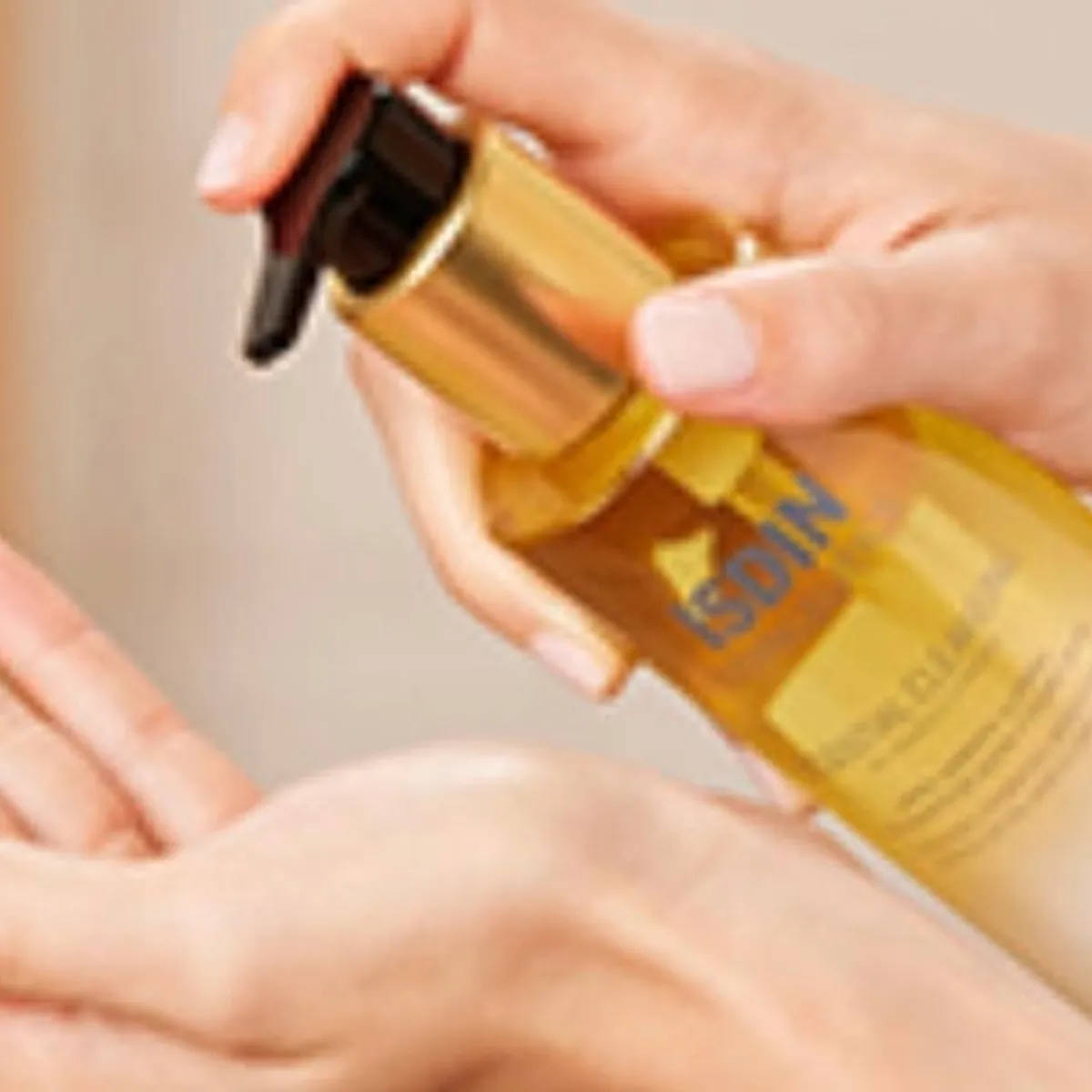 ISDIN - Essential Cleansing Aceite Limpiador Facial Oil To Milk ISDIN