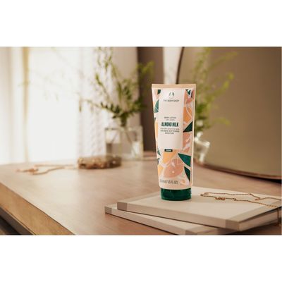 Imagen 2 del producto Loción corporal Almond Milk 200ML