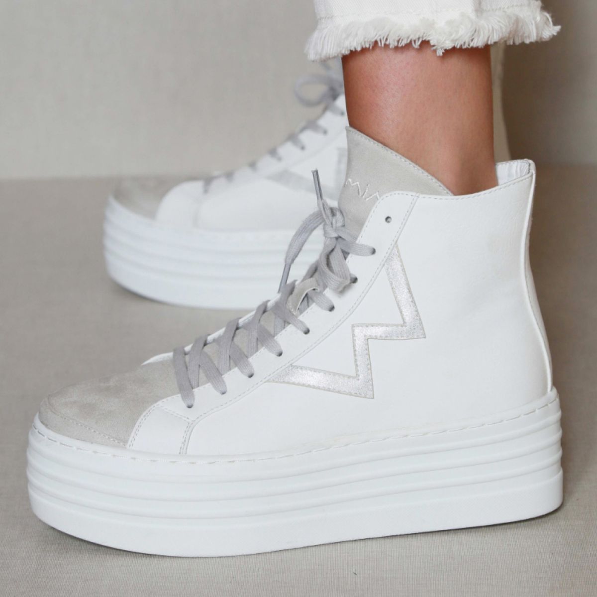 MIM - Zapatilla Urbana Mujer Cuero Negro Mim