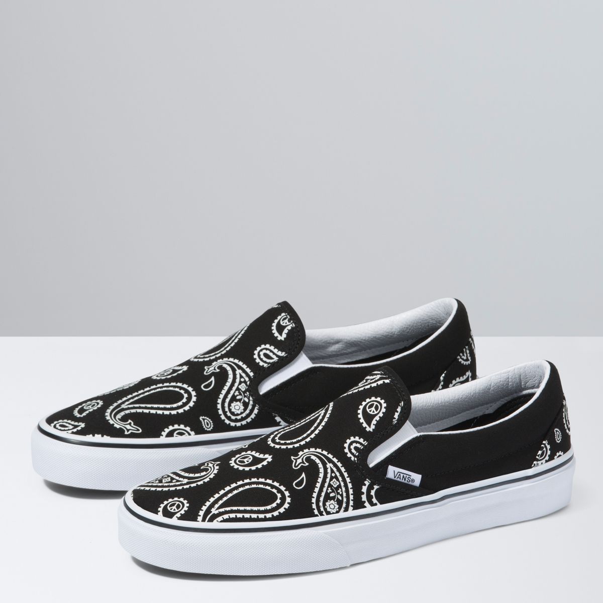VANS - Classic Slip-On (Peace Paisley) Zapatillas urbanas Mujer