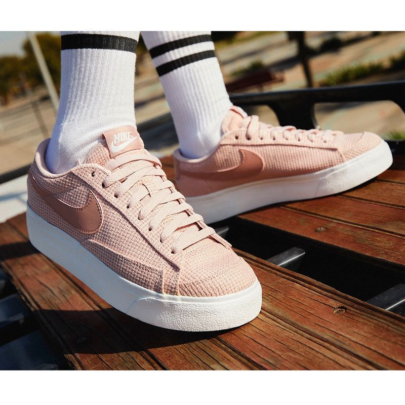 NIKE - Blazer Low Platform Zapatilla Urbana Mujer Rosado Nike