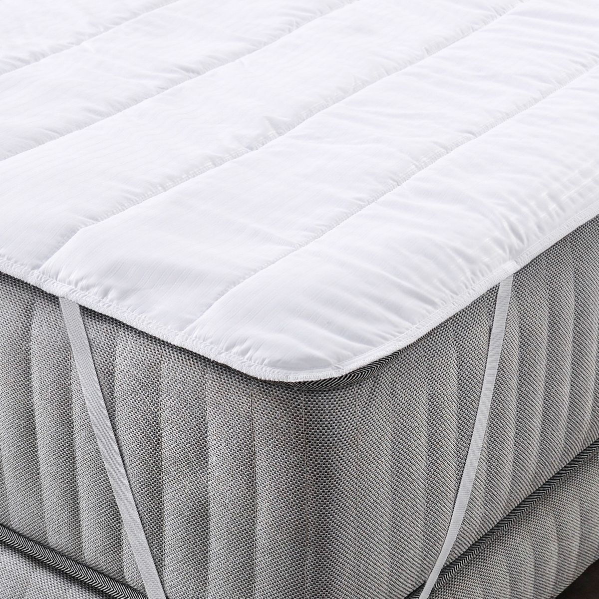 AMERICAN FAMILY - Cubre Colchón Poliéster Liso American Family