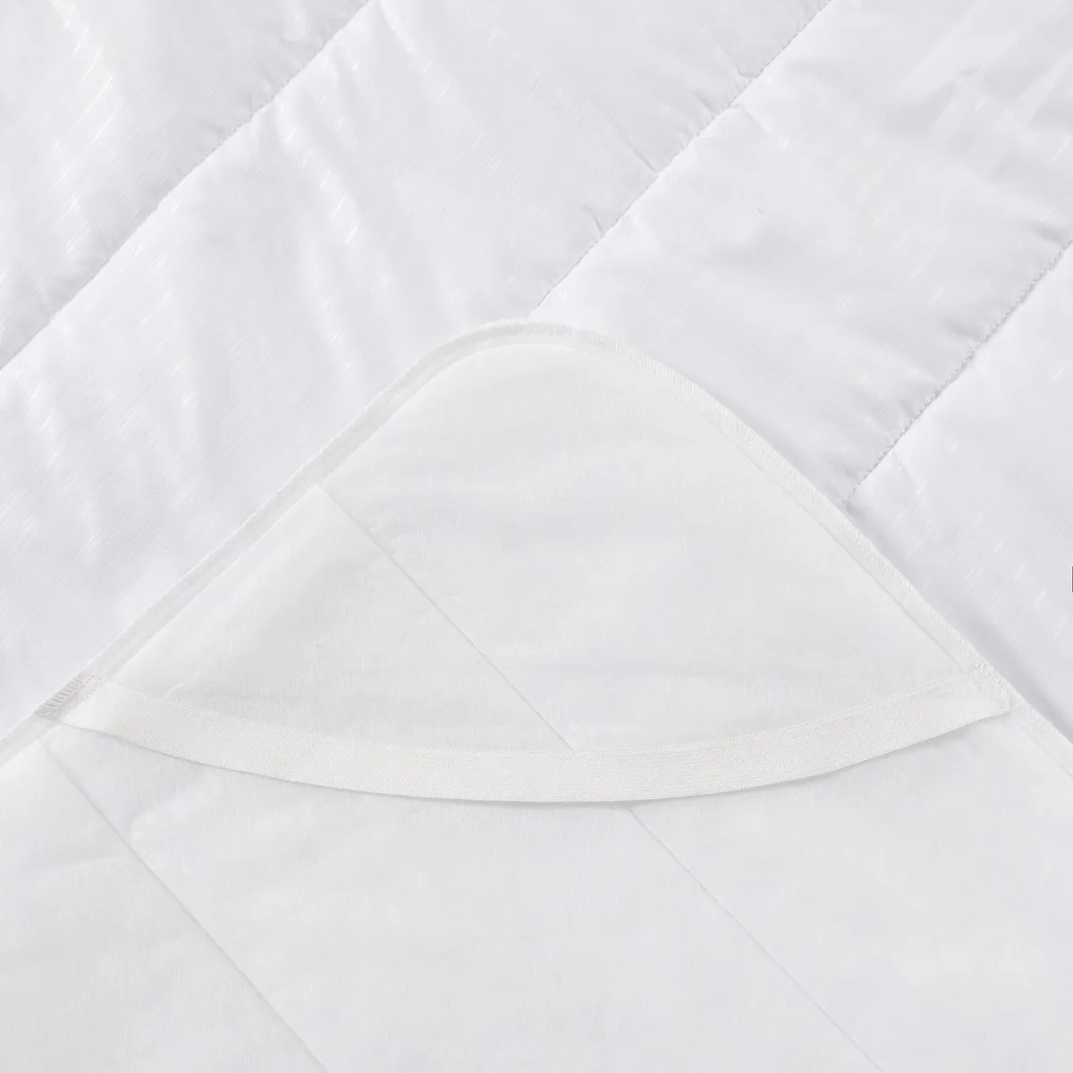 AMERICAN FAMILY - Cubre Colchón Poliéster Liso American Family