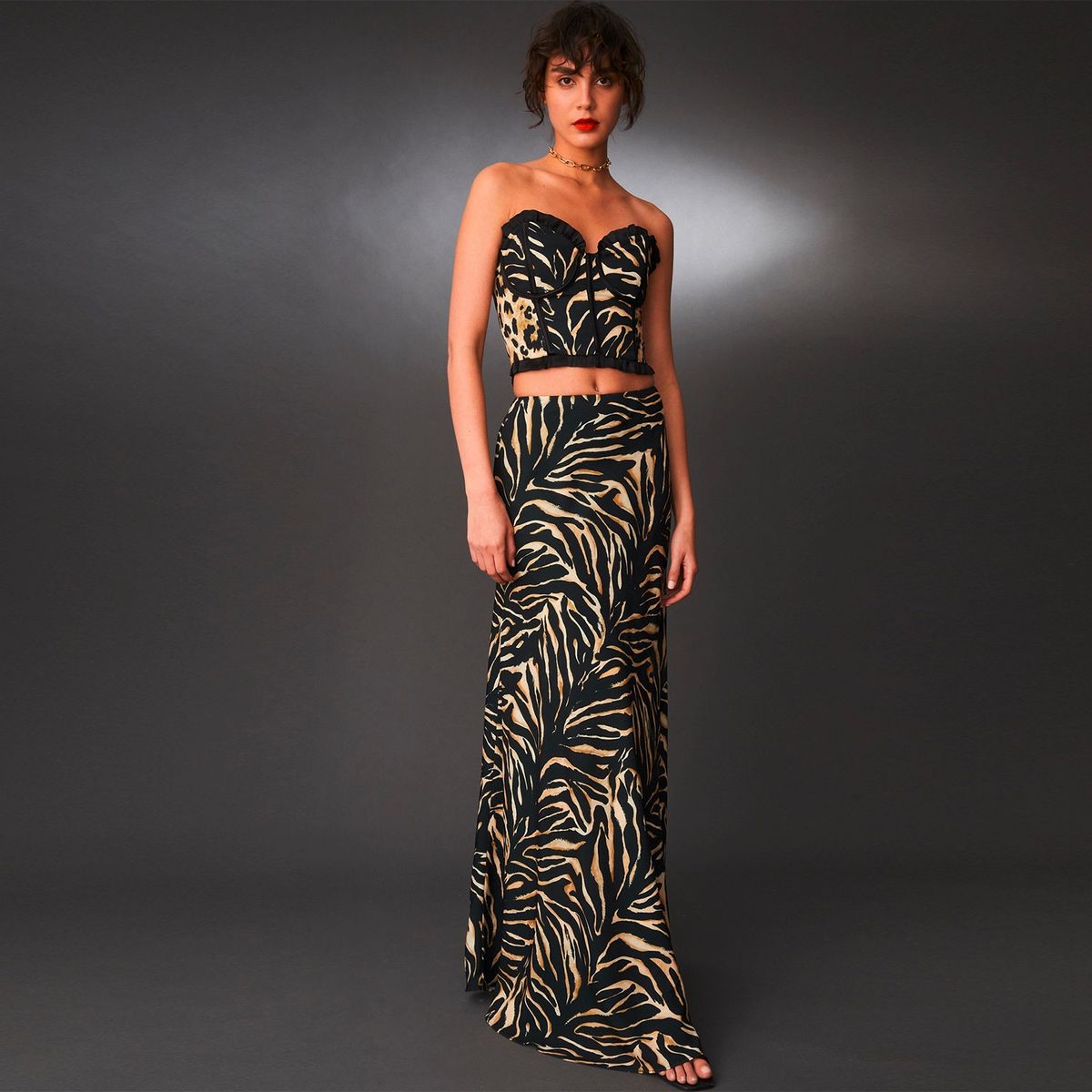 BASEMENT - Basement Falda Night por Fran Larrain para Basement