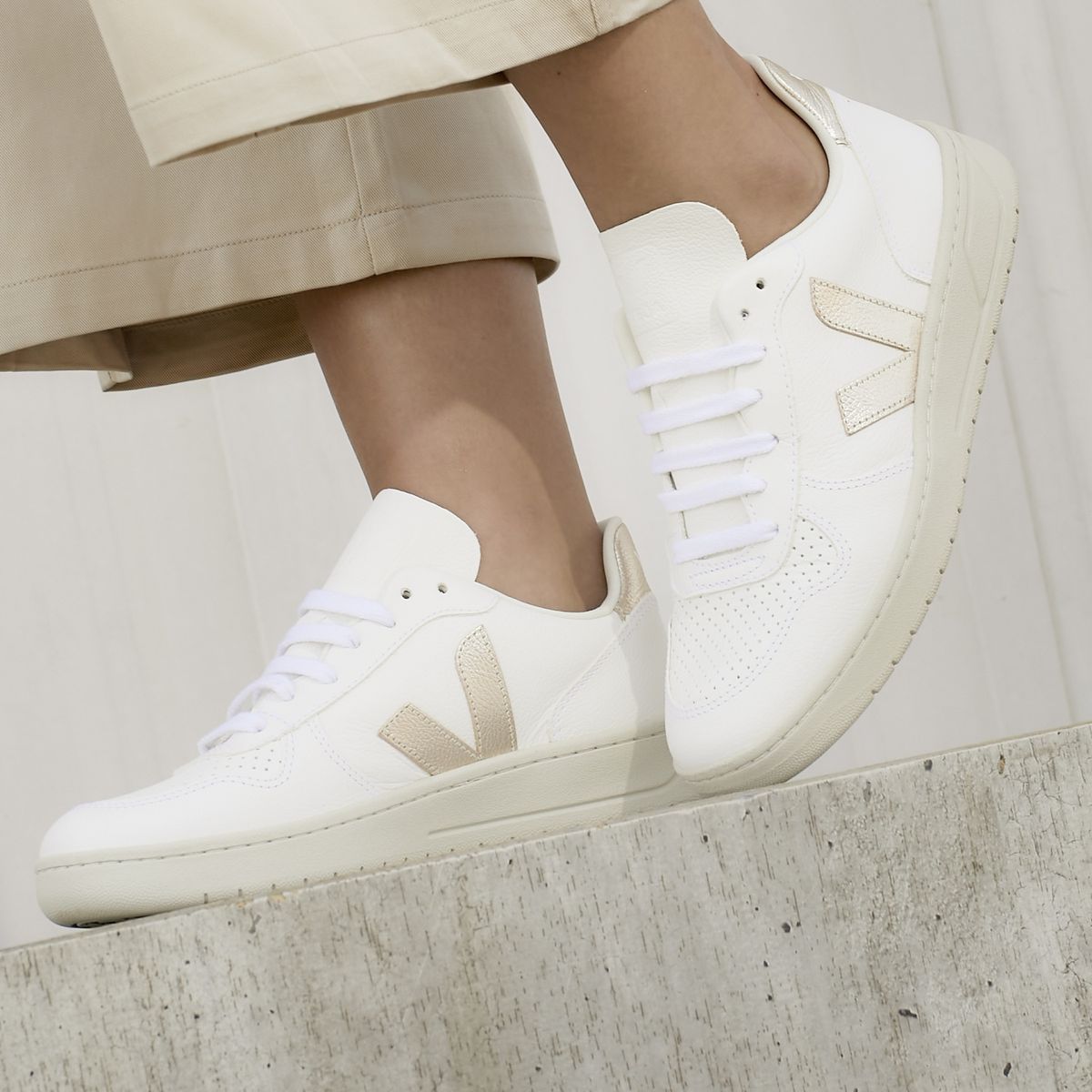 VEJA - V-10 Zapatilla Urbana Mujer Cuero Blanco Veja