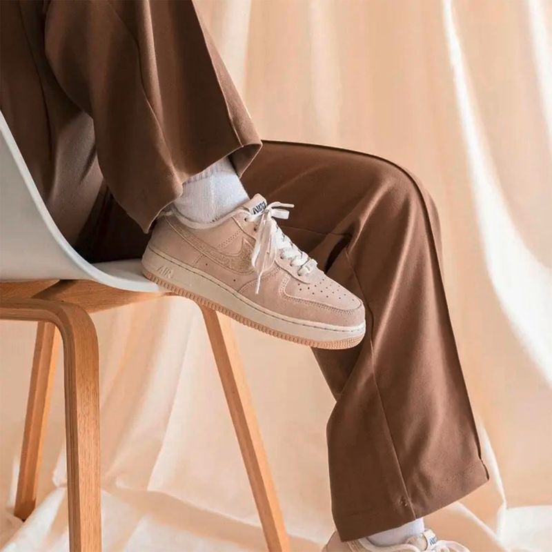 NIKE - Air Force 1 07 Se Zapatilla Urbana Mujer Cuero Beige/Khaki Nike