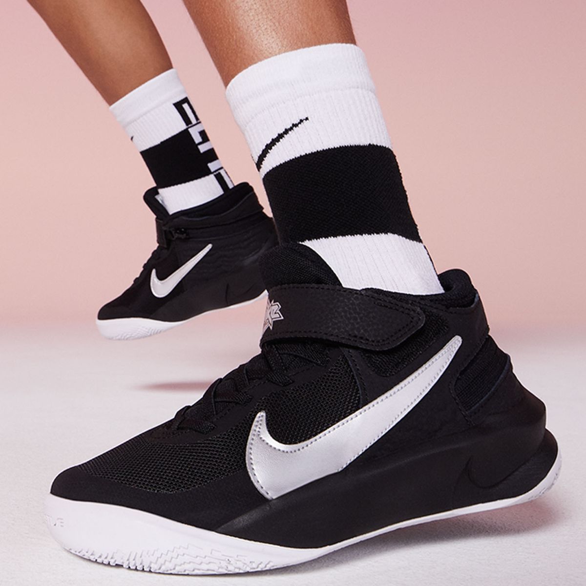 NIKE - Nike Team Hustle D 10 Flyease Gs Zapatilla Urbana Niño