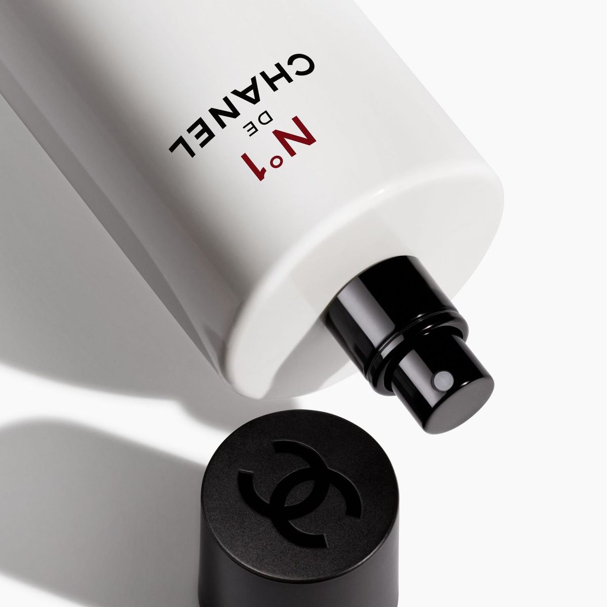 CHANEL - N°1 DE CHANEL SÉRUM-EN-BRUME CORPS REVITALISANT Nutrir - Tonificar - Proteger