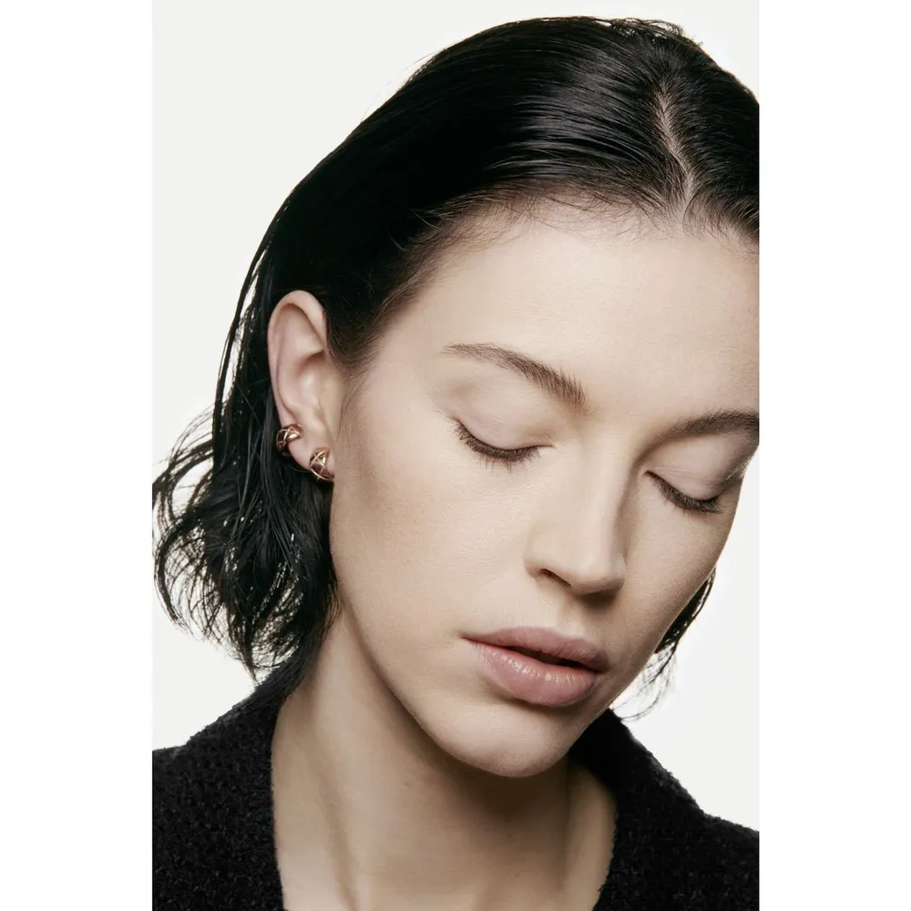 CHANEL Ultra Le Teint Fluide B10, foto 4