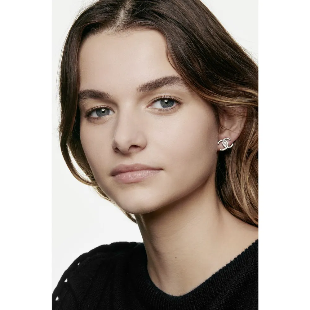 Chanel Ultra Le Teint Fluide 20, foto 4