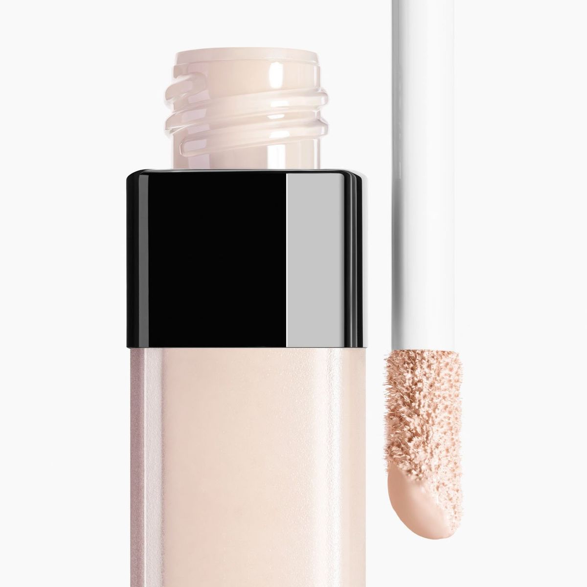 CHANEL - LE CORRECTEUR DE CHANEL Corrector de Color de Larga Duración