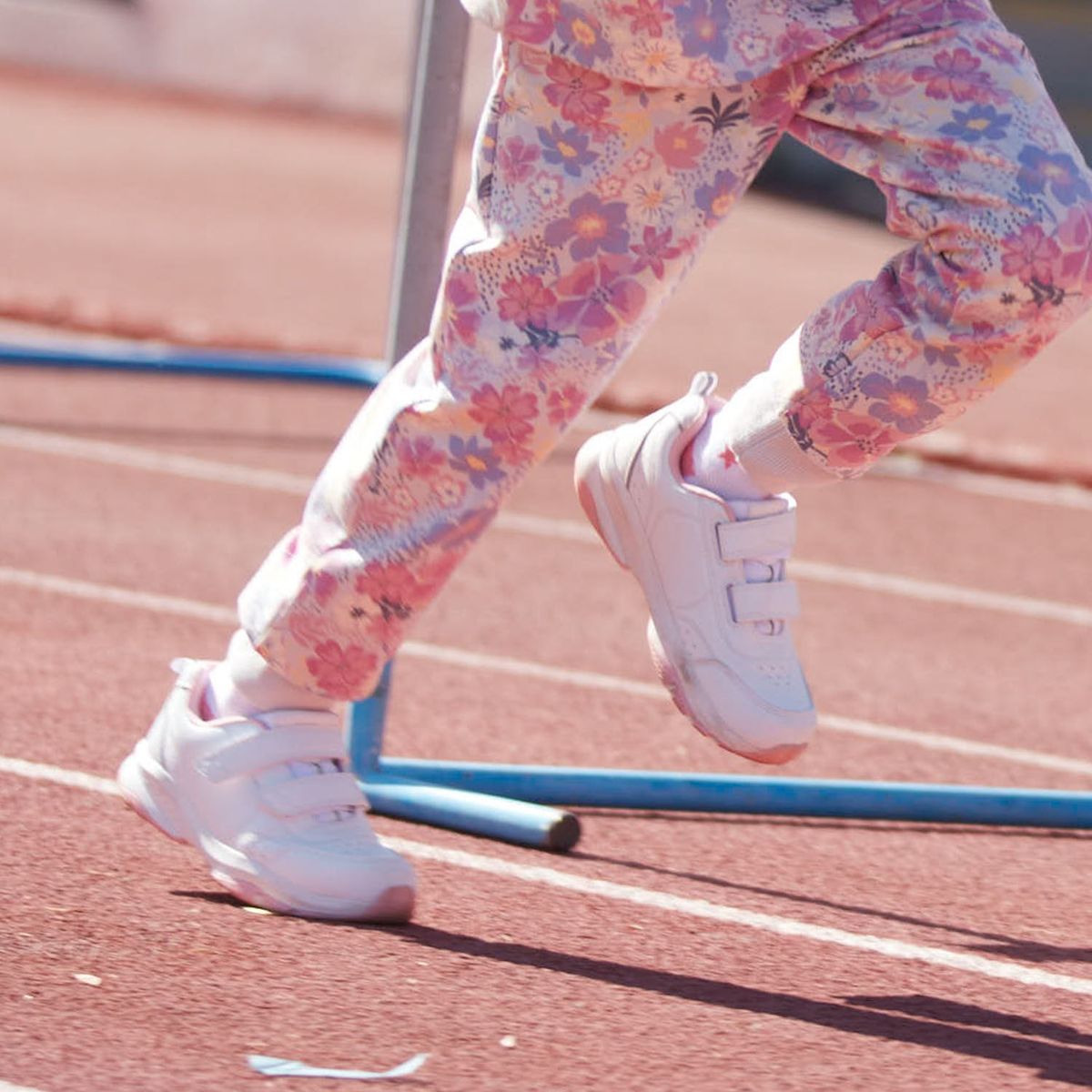 COLLOKY - Zapatilla Escolar Niña Rosado Colloky (34 a 41)