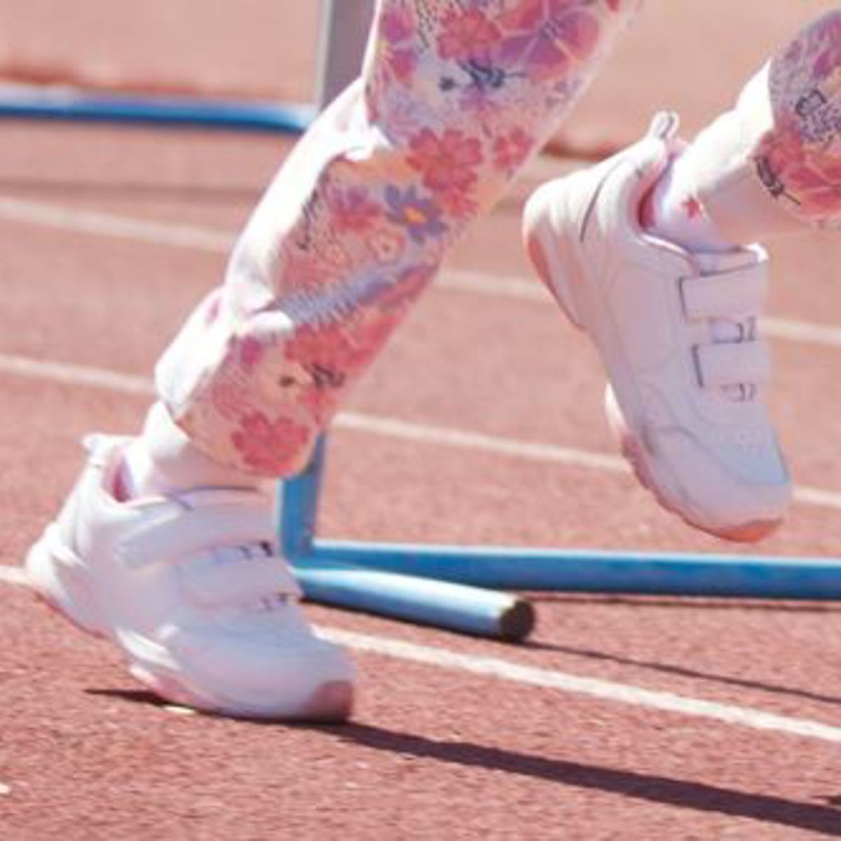 COLLOKY - Zapatilla Escolar Niña Rosado Colloky (34 a 41)