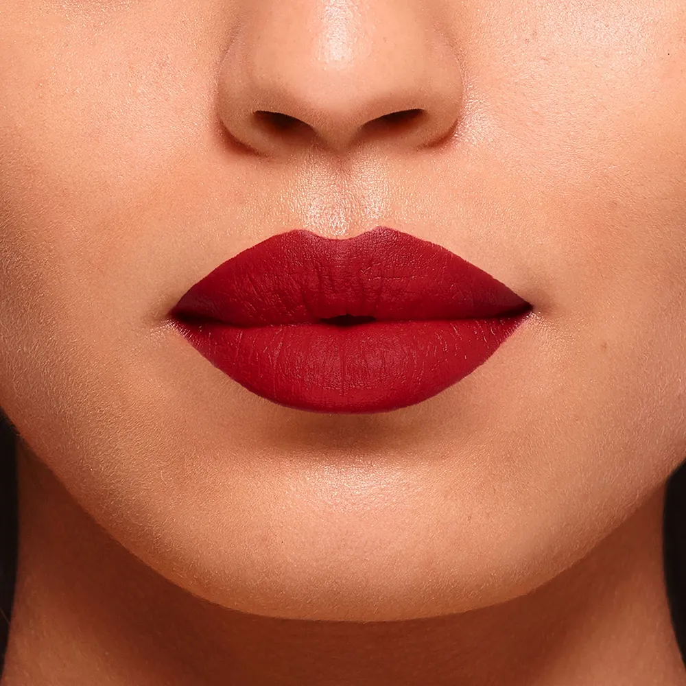 Labial larga duración Color Riche Intense Volume Matte - 480 Plum Dominant, foto 4