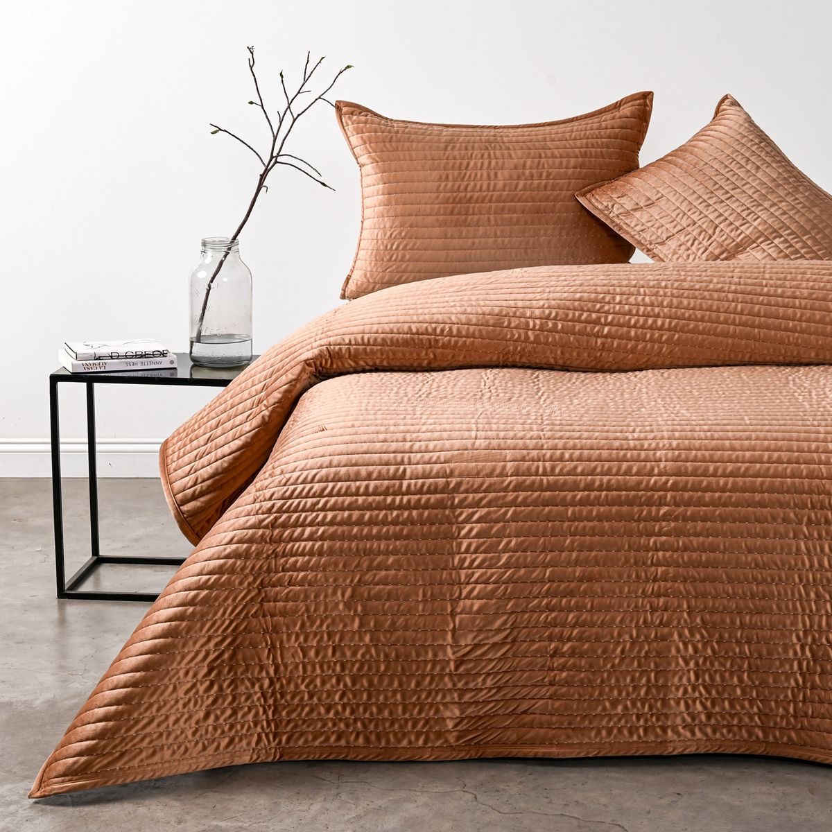 ROYAL SUPREME - Cubrecama Deep Rosado Microfibra Royal Supreme