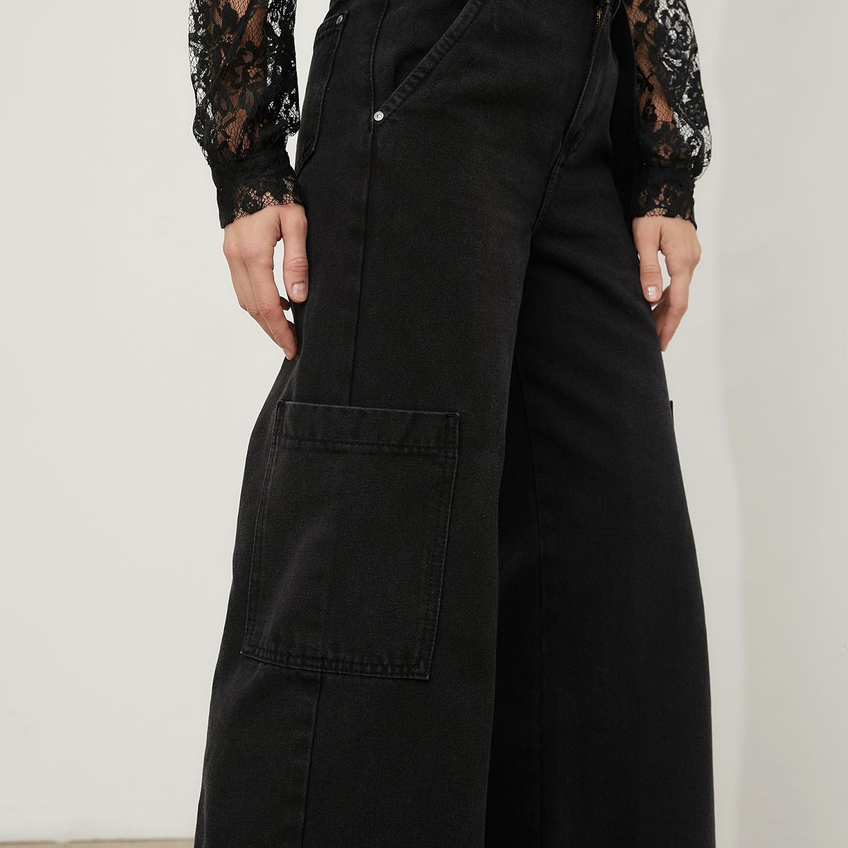 BASEMENT - Jeans Cargo Tiro Alto Mujer Basement