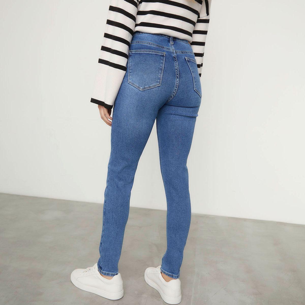 BASEMENT - Jeans Straight Tiro Alto Mujer Basement