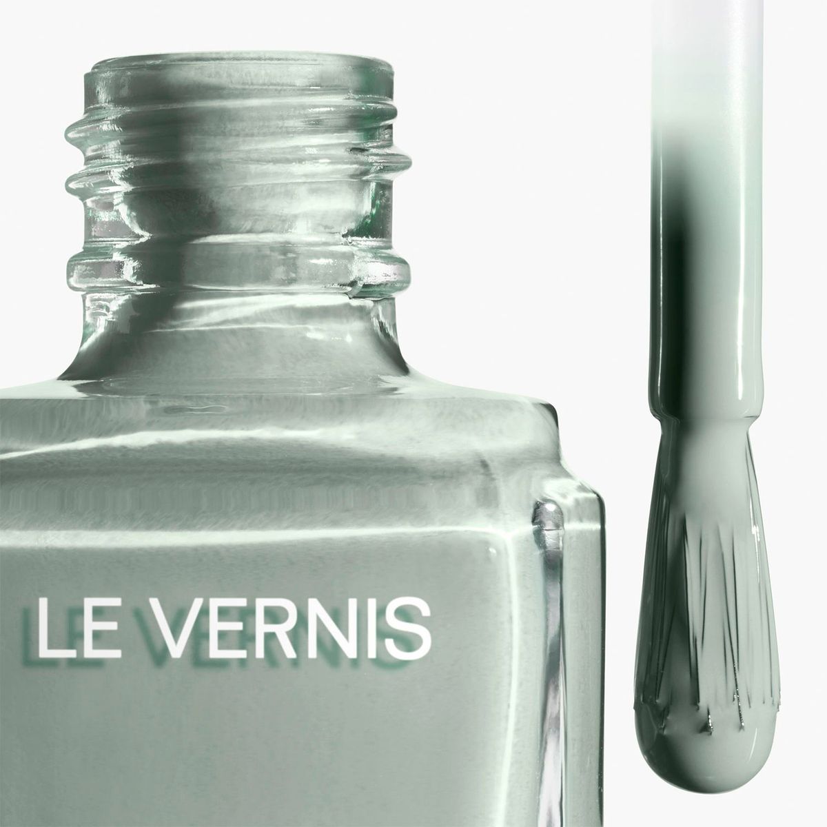 CHANEL - LE VERNIS Color y Brillo De Larga Duración CHANEL
