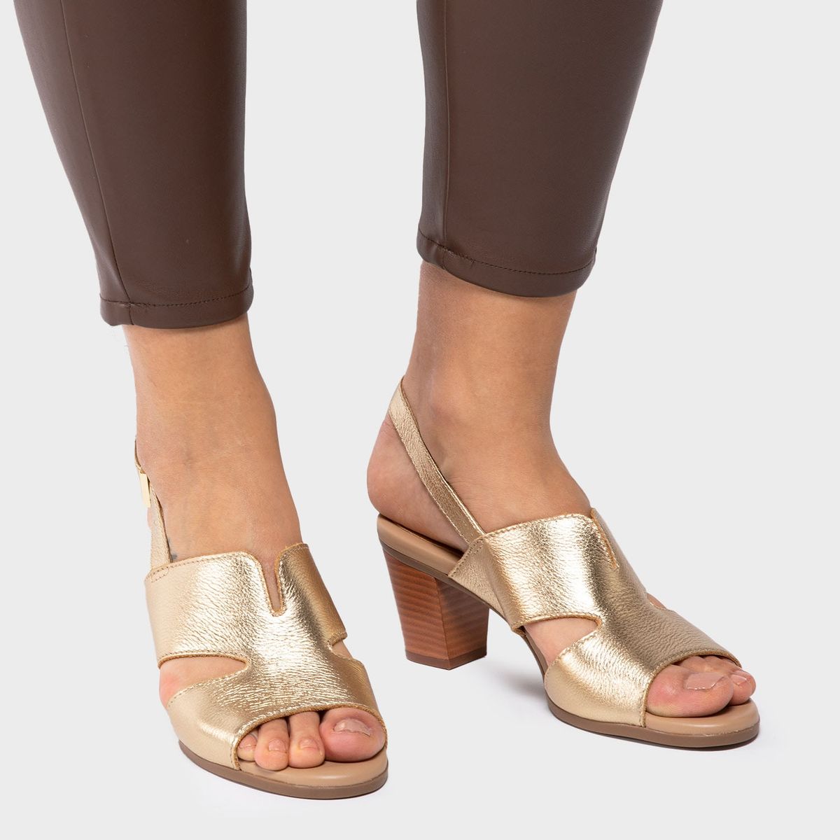 GACEL - Sandalia Mujer Cuero Dorado Gacel