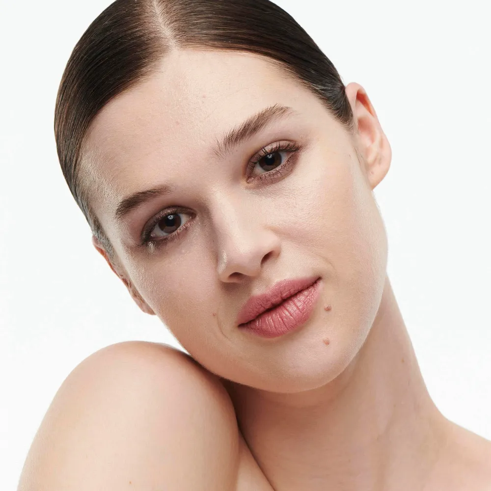 Mac Studio Radiance Serum-Powered Foundation NC10, foto 3