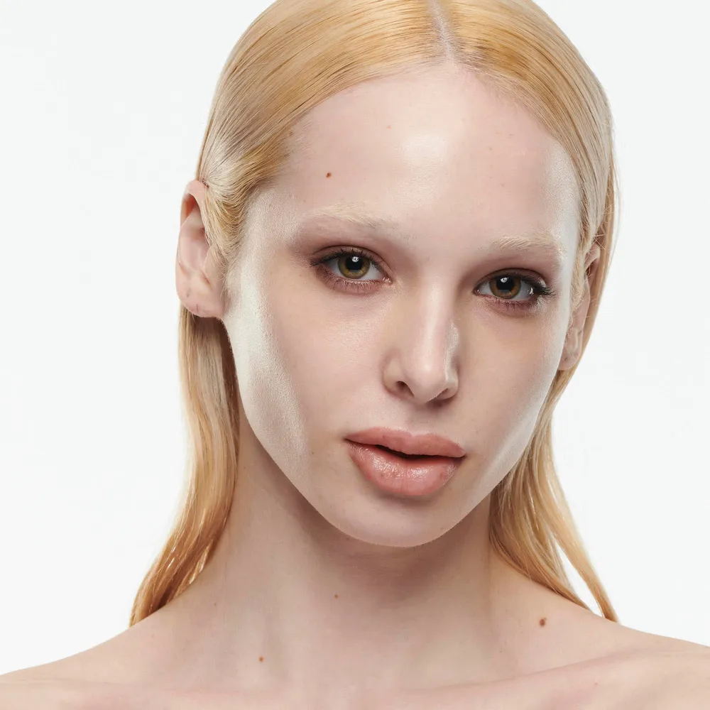 Mac Studio Radiance Serum-Powered Foundation NC11, foto 2