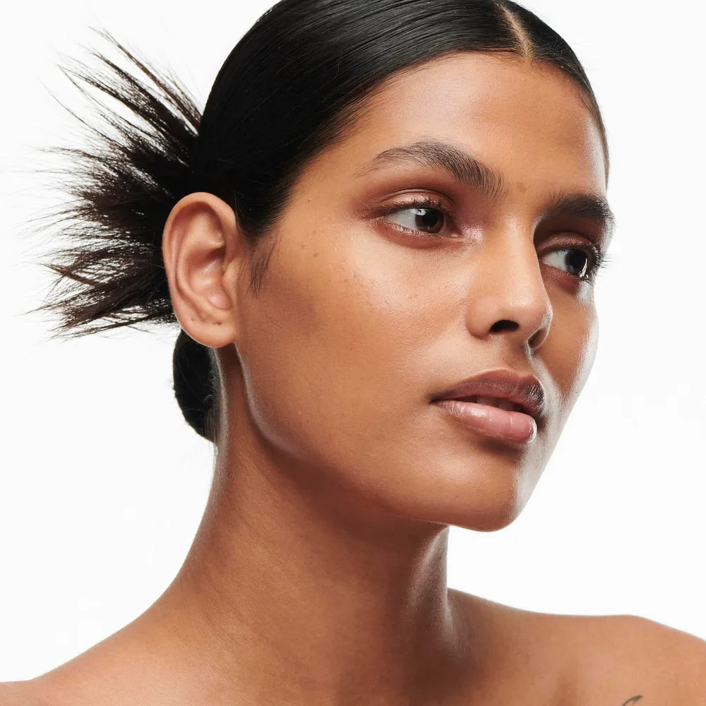 Mac Studio Radiance Serum-Powered Foundation NW35, foto 3