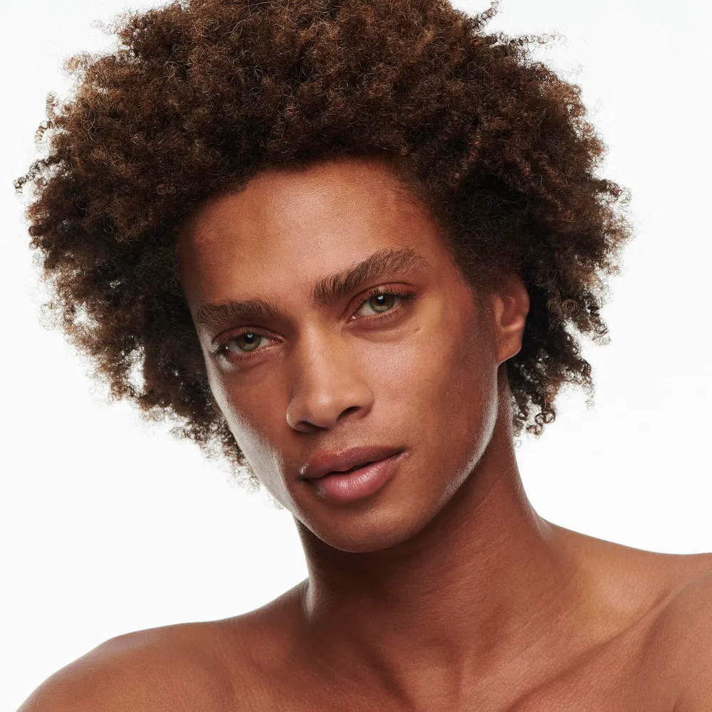 Mac Studio Radiance Serum-Powered Foundation NW40, foto 2