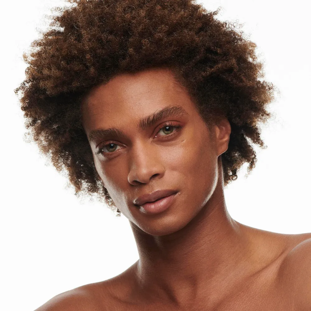 Mac Studio Radiance Serum-Powered Foundation NW40, foto 3